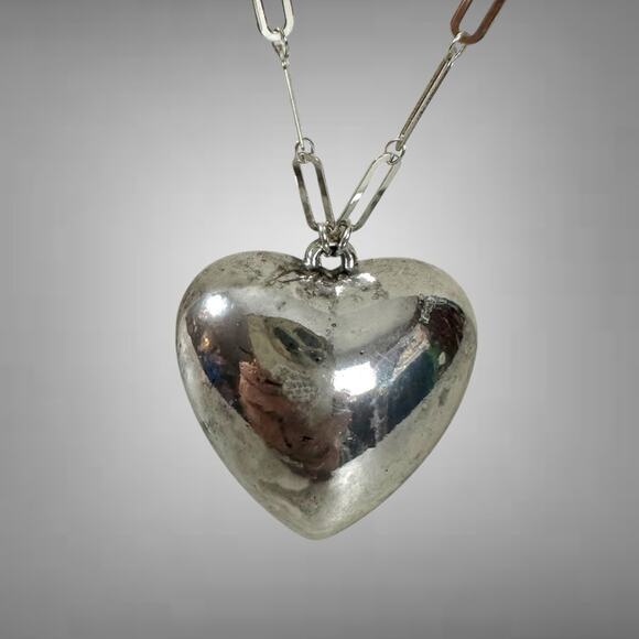 Free People Paperclip Spektor Heart Pendant Necklace in Silver NWT Chunky Retro - Picture 8 of 13